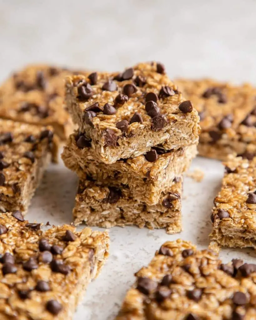 4-Ingredient Banana Oatmeal Bars Recipe