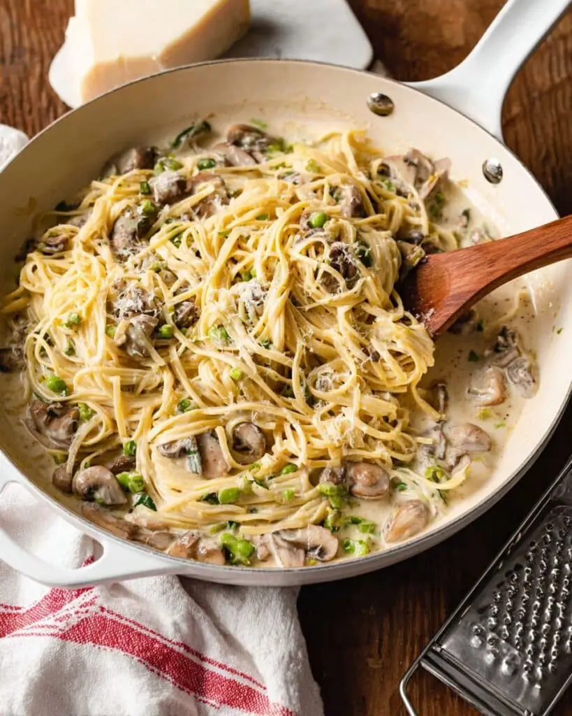 Creamy Leek and Mushroom Pasta Recipe