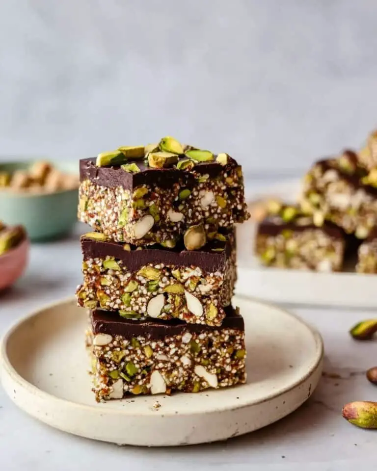 Salted Dark Chocolate Pistachio Quinoa Crunch Bars Recipe