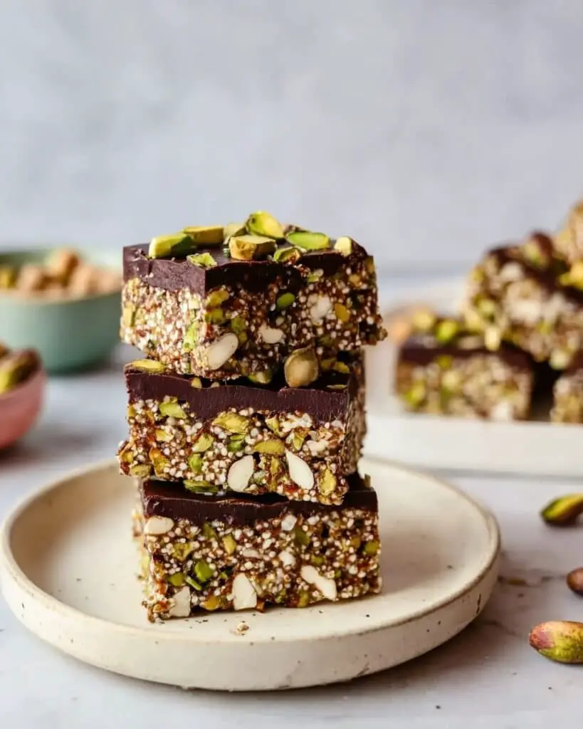 Salted Dark Chocolate Pistachio Quinoa Crunch Bars Recipe