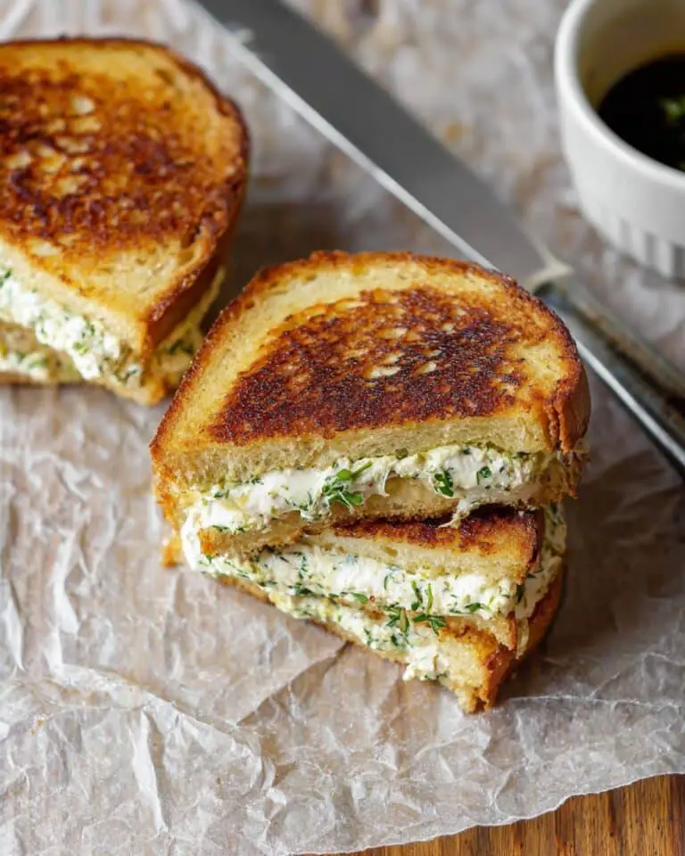 Pesto and Mozzarella Grilled Cheese Sandwich Recipe