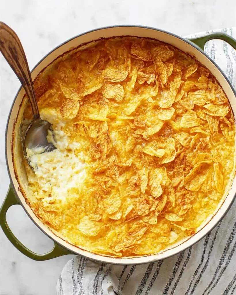 Cheesy Hashbrown Casserole with Crispy Potato Topping Recipe