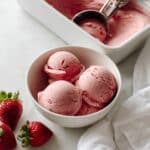 Homemade Strawberry Frozen Yogurt Recipe